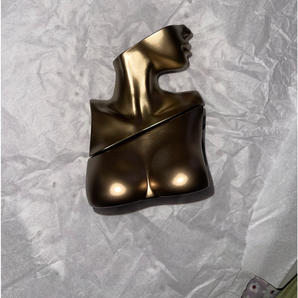 Billie Eilish Perfume - Picture 8 of 9